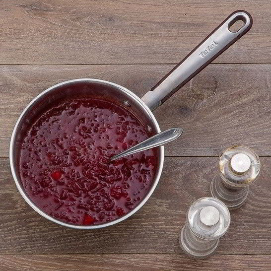 Рецепт горячего свекольника со сметаной