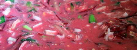 холодный свекольник с курицей на сметане и минеральной воде. Шаг 7