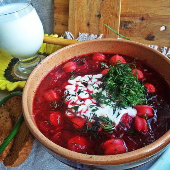 Рецепт свекольника с сосисками