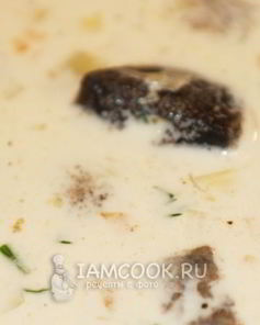 Сливочно-сырный суп с грибами