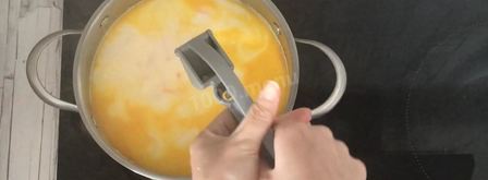 сырный суп с креветками. Шаг 10