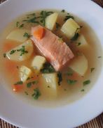 Рыбный суп уха из красной рыбы