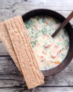 Сливочная уха с двумя видами рыбы