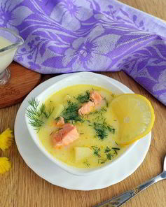 Уха по-фински со сливками с лососем