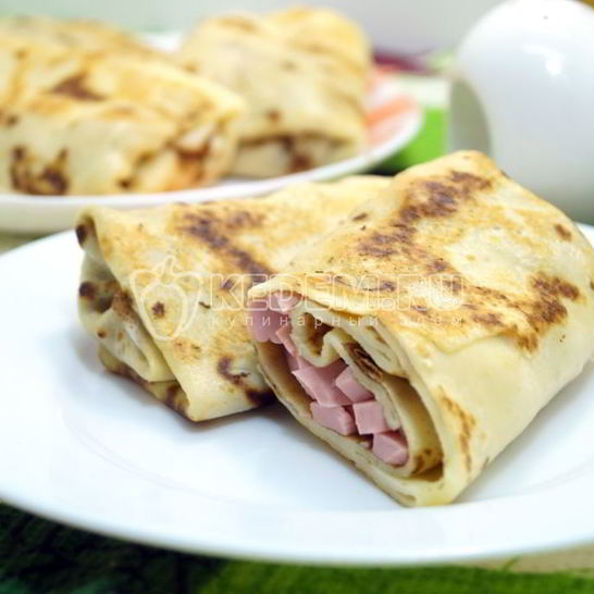 Рецепт блинов с колбасой и сыром
