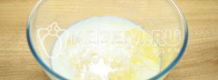 блины с колбасой и сыром. Шаг 3