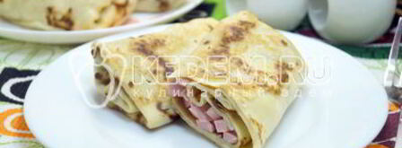 блины с колбасой и сыром. Шаг 11