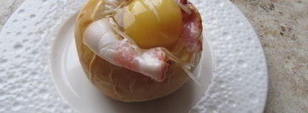 булочки с беконом и яйцом. Шаг 6