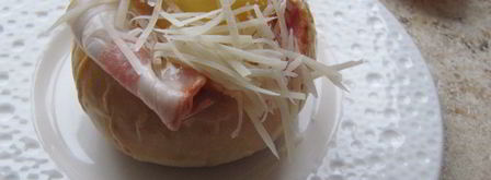 булочки с беконом и яйцом. Шаг 7