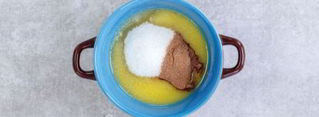 булочки с корицей из слоеного теста. Шаг 5