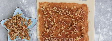 булочки с корицей из слоеного теста. Шаг 8