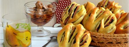 булочки-тюльпаны с колбасой. Шаг 12