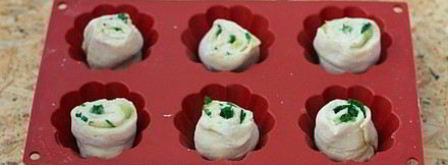 сырные булочки с чесноком и базиликом. Шаг 9