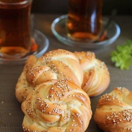 Турецкие хлебные булочки с сезамом