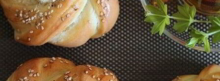 турецкие хлебные булочки с сезамом. Шаг 5