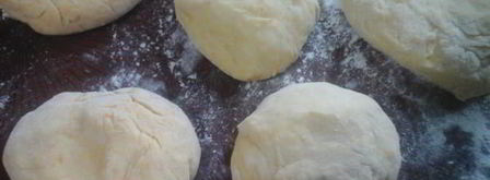 тыквенно-чесночные пампушки с мясной начинкой. Шаг 8