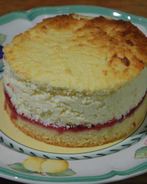 Ватрушка с вишней