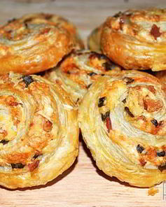 Закусочные булочки с беконом и сыром