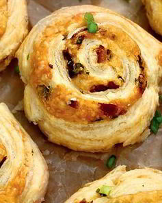 Закусочные булочки с сыром и беконом