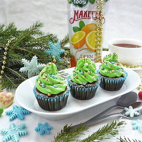 Рецепт черемуховых капкейков с апельсиновым джемом и ванильным кремом