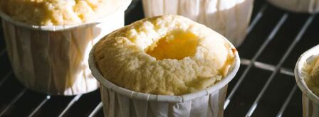 капкейки с малиной и фисташковым кремом. Шаг 6