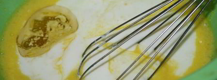 кекс на кефире с маком, шафраном и цукатами. Шаг 3