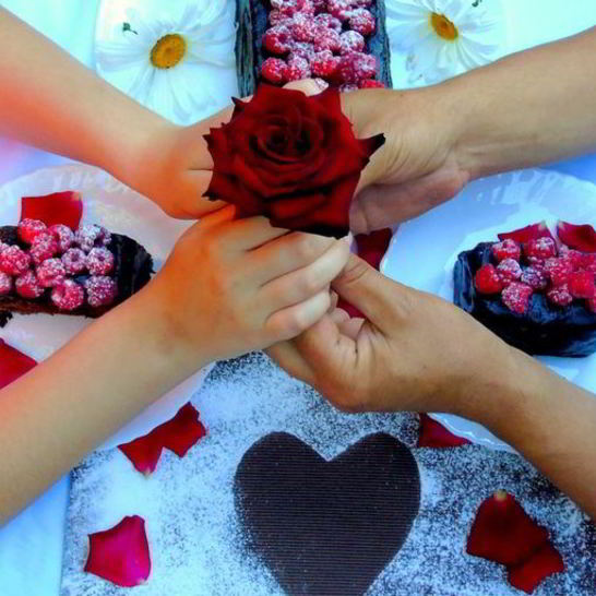 Рецепт шоколадного кекса малинка