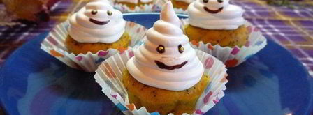 тыквенно-маковые кексы с воздушным кремом веселые привидения. Шаг 12