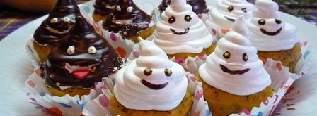 тыквенно-маковые кексы с воздушным кремом веселые привидения. Шаг 14