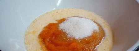 тыквенно-маковые кексы с воздушным кремом веселые привидения. Шаг 4