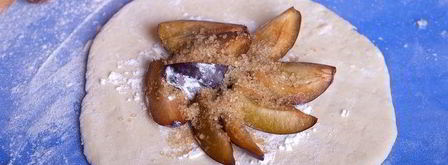 творожные галеты со сливами. Шаг 10