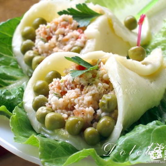 Рецепт конвертиков из сыра с салатом на здоровье