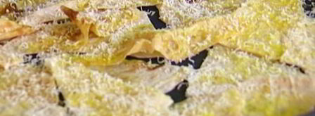 грибы с пармезаном и зеленым луком на чипсах из лаваша. Шаг 5