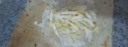 конвертики из лаваша с сыром и зеленью. Шаг 4