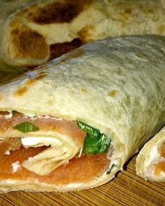 Лаваш с сыром и рыбой