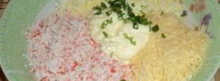 рулетики из лаваша с крабовыми палочками. Шаг 3