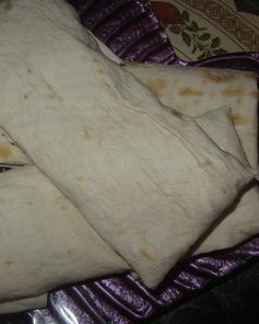 Закуска из лаваша и корейской морковки