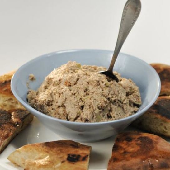 Рецепт закуски из лаваша с соусом из перца