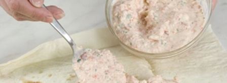 закуска из лаваша с сыром фета. Шаг 3