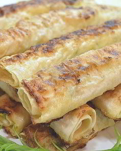 Жареный лаваш с сырной начинкой