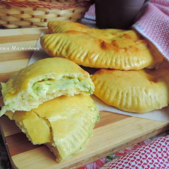 Рецепт духовых лепешек с сырно-творожной начинкой