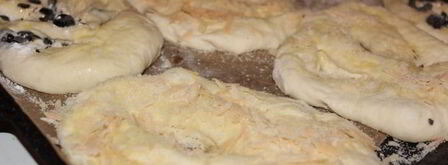 лепешки с сыром и маслинами. Шаг 7