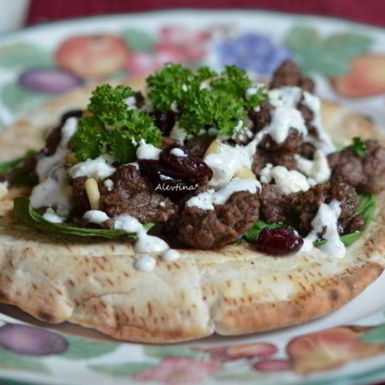 Рецепт ужина в турецком стиле на лепешке