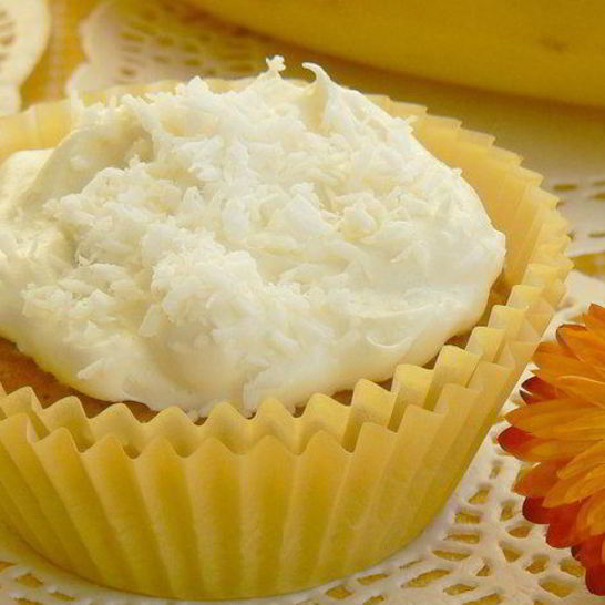 Рецепт банановых маффинов с кокосовым облачком
