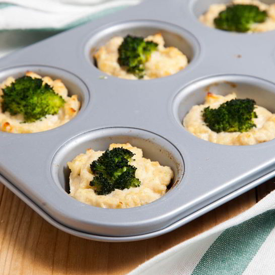 Рецепт куриных маффинов с творогом и брокколи