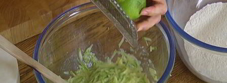 маффины с кабачком, кардамоном и лаймом. Шаг 8