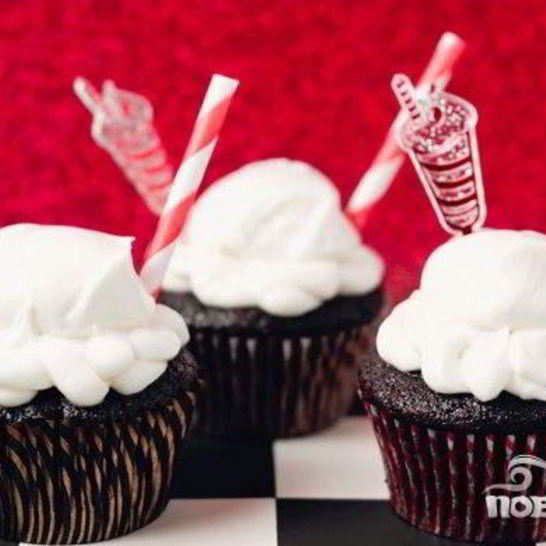 Рецепт маффинов с пивом рутбир и ванильным кремом