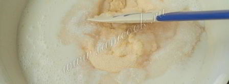 манник с яблоками на кефире. Шаг 4