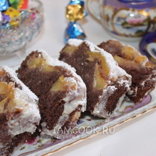 Рецепт шоколадного манника с яблоками