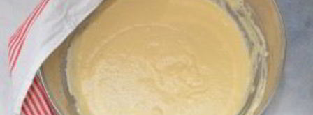 дрожжевые оладьи на молоке. Шаг 6